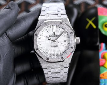 Audemars Piguet Royal Oak Series Lancelot Glass