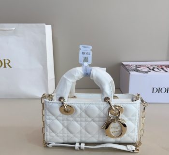 DIOR Lady side-scrolling Diana bag